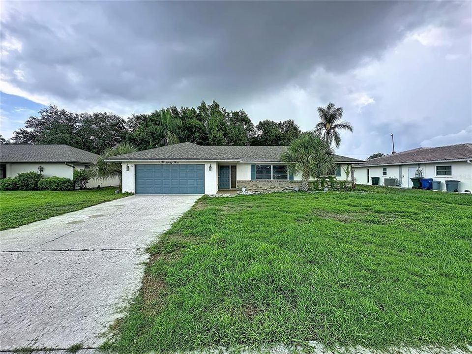 For Sale: $349,900 (3 beds, 2 baths, 1387 Square Feet)