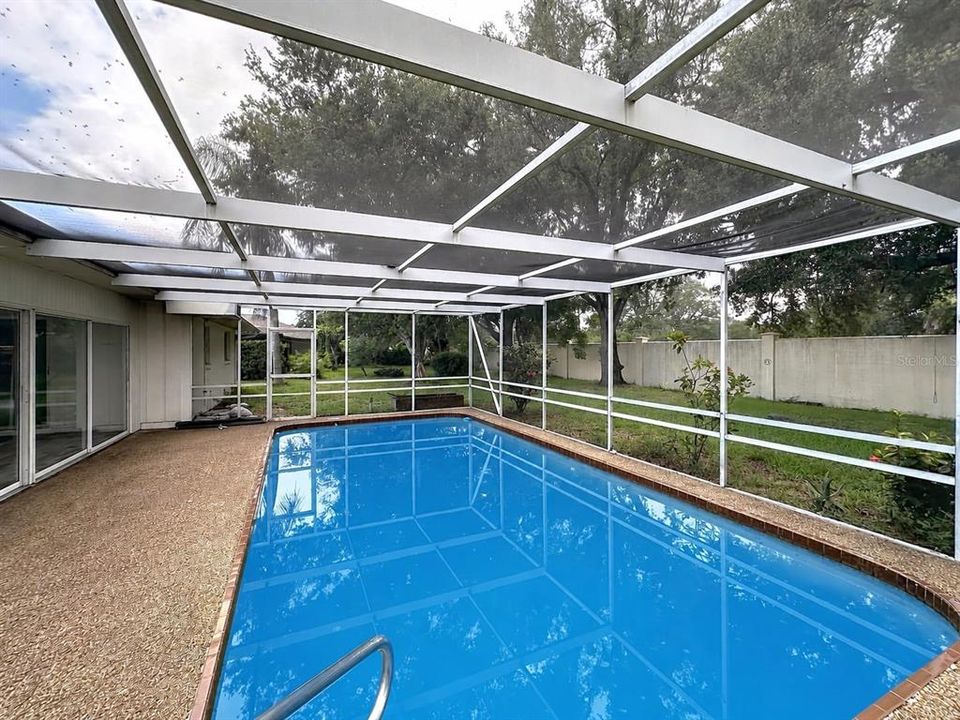 For Sale: $349,900 (3 beds, 2 baths, 1387 Square Feet)