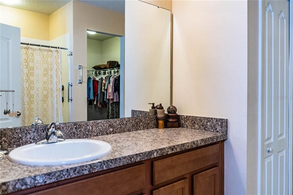 For Sale: $250,000 (3 beds, 2 baths, 1450 Square Feet)