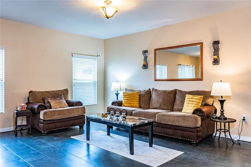 For Sale: $250,000 (3 beds, 2 baths, 1450 Square Feet)