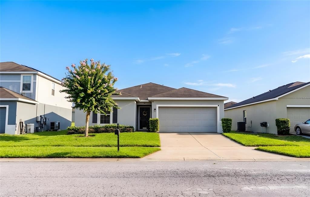 For Sale: $250,000 (3 beds, 2 baths, 1450 Square Feet)