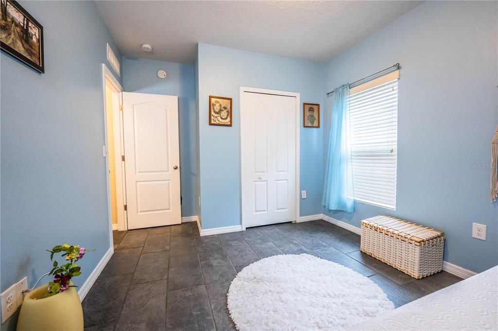 For Sale: $250,000 (3 beds, 2 baths, 1450 Square Feet)
