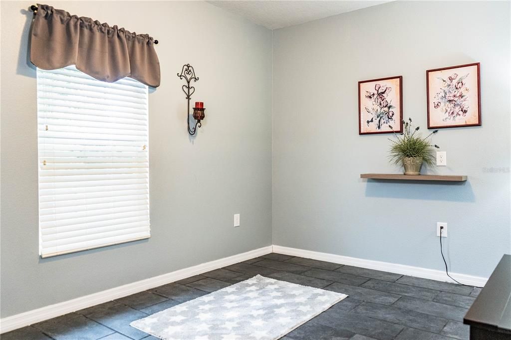 For Sale: $250,000 (3 beds, 2 baths, 1450 Square Feet)