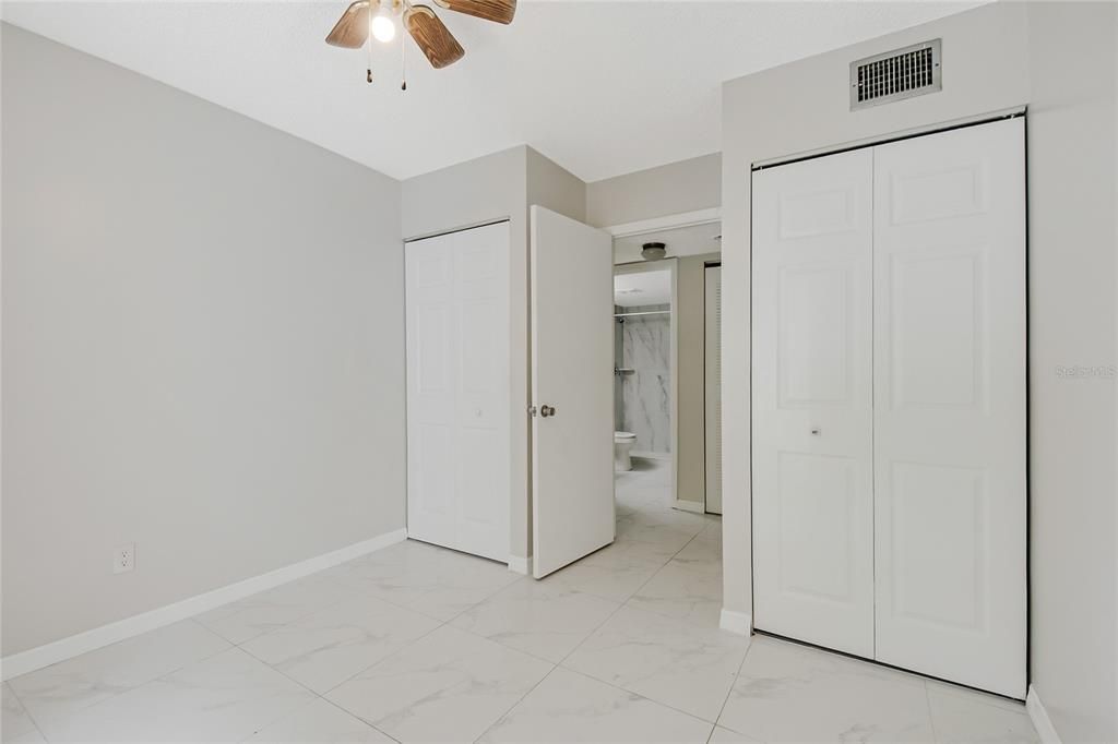 En Venta: $185,000 (2 camas, 2 baños, 1112 Pies cuadrados)