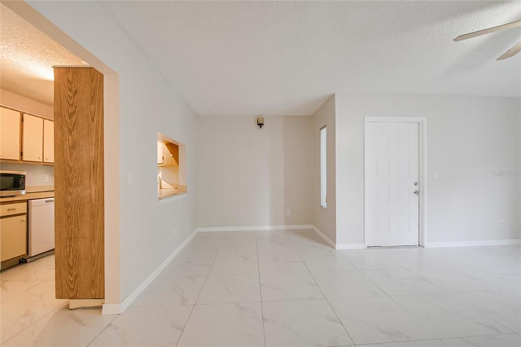 En Venta: $185,000 (2 camas, 2 baños, 1112 Pies cuadrados)