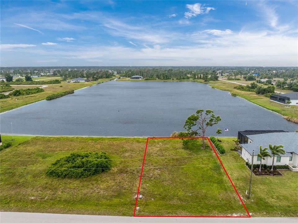 En Venta: $65,000 (0.19 acres)