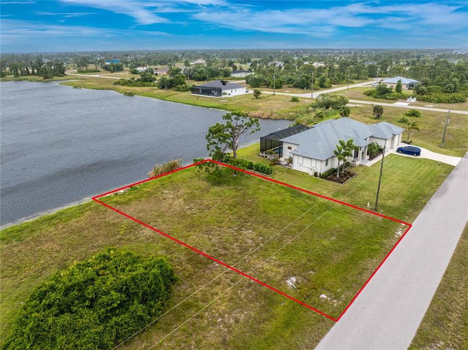 En Venta: $65,000 (0.19 acres)