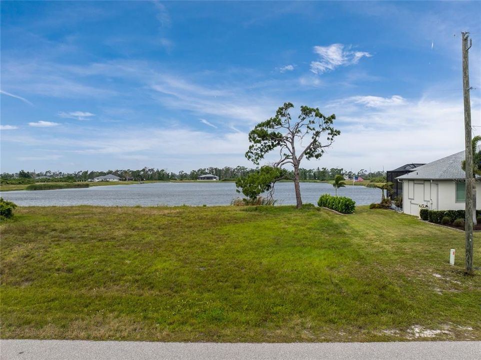 En Venta: $65,000 (0.19 acres)