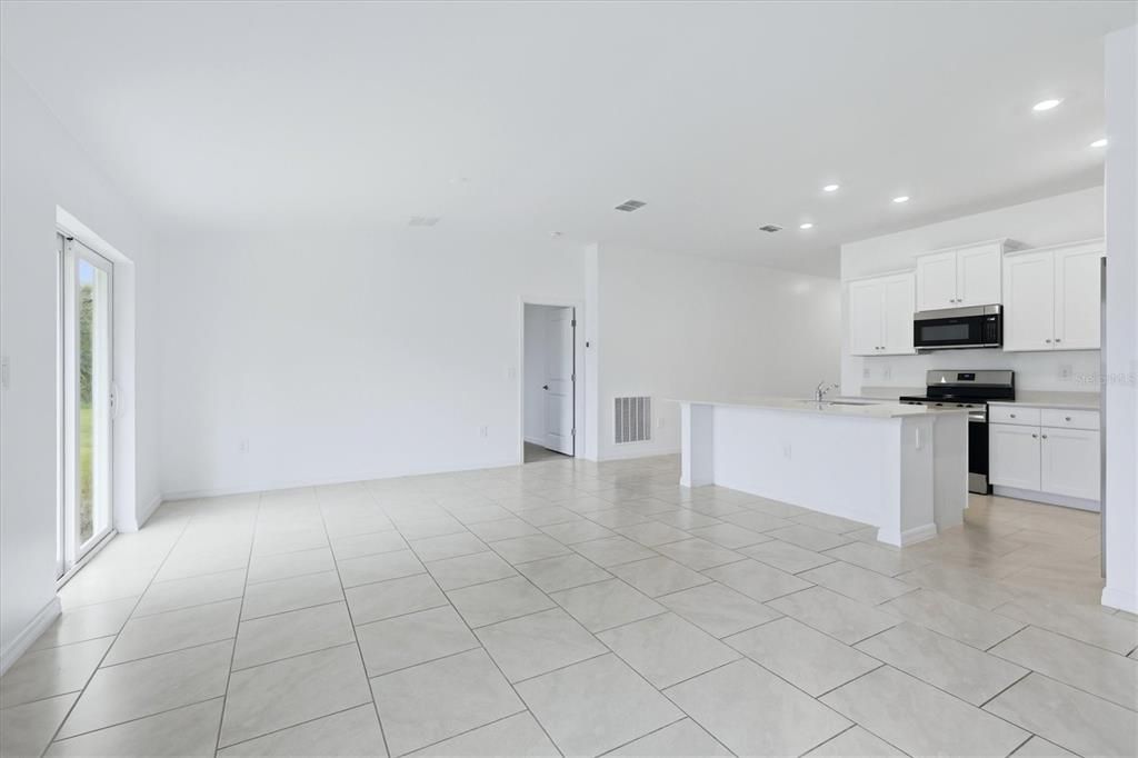 En Venta: $324,900 (3 camas, 2 baños, 1615 Pies cuadrados)