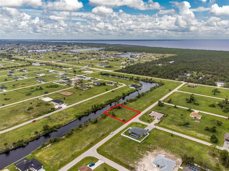 En Venta: $54,000 (0.23 acres)