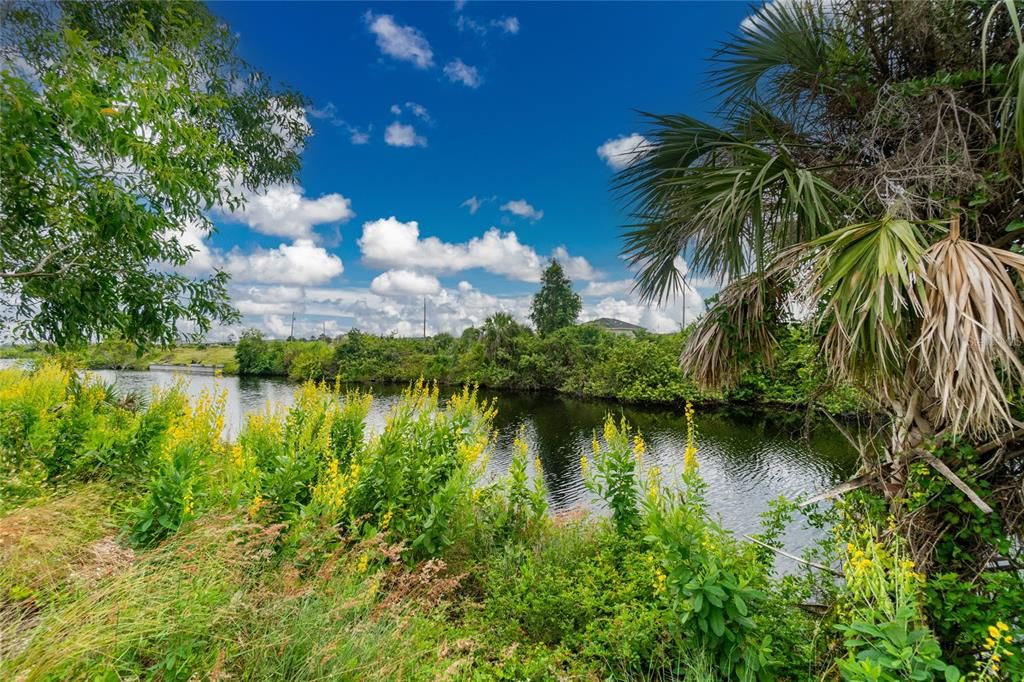 En Venta: $54,000 (0.23 acres)