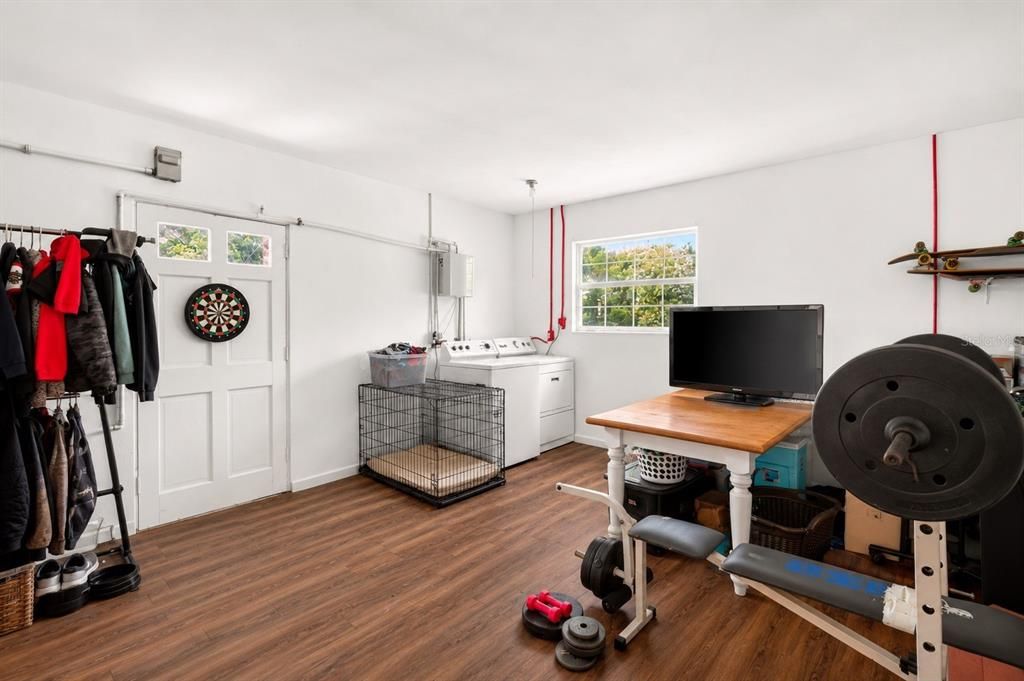 For Sale: $255,000 (3 beds, 2 baths, 1572 Square Feet)