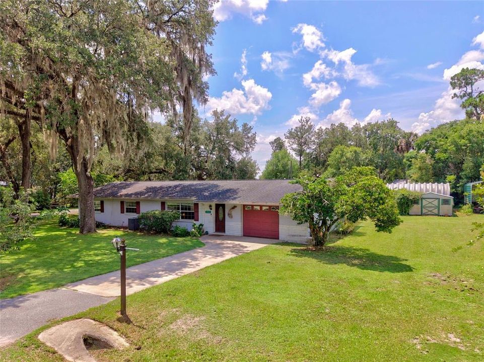 For Sale: $255,000 (3 beds, 2 baths, 1572 Square Feet)