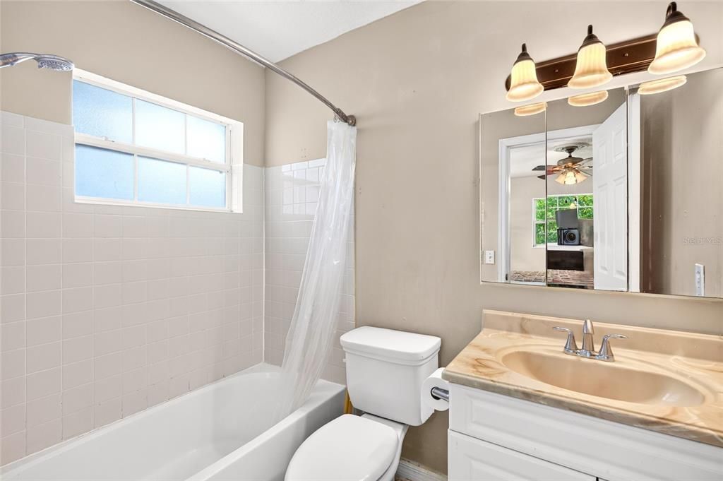 For Sale: $255,000 (3 beds, 2 baths, 1572 Square Feet)