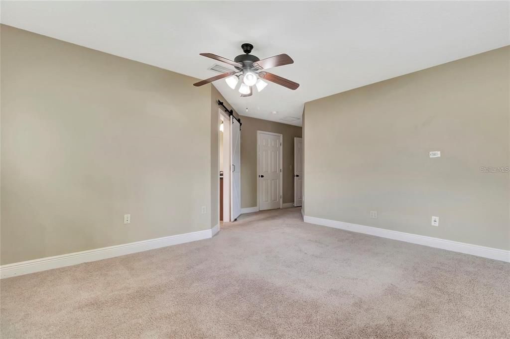 Active With Contract: $3,850 (3 beds, 2 baths, 2502 Square Feet)