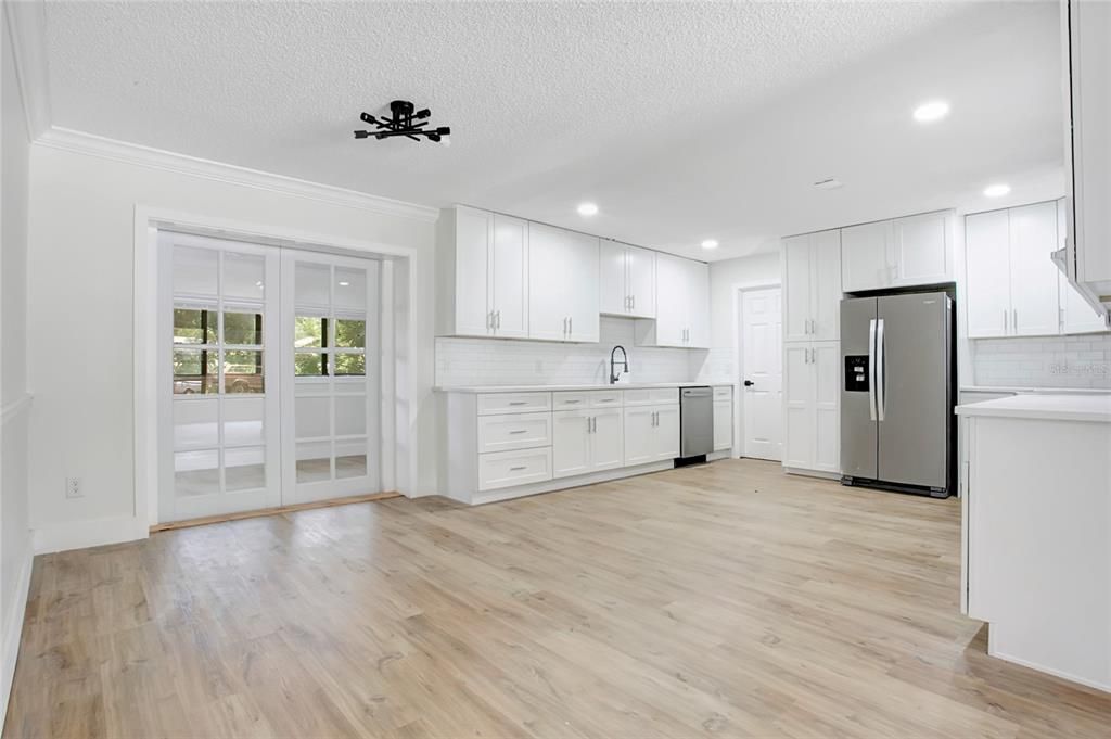 En Venta: $440,000 (4 camas, 2 baños, 1634 Pies cuadrados)