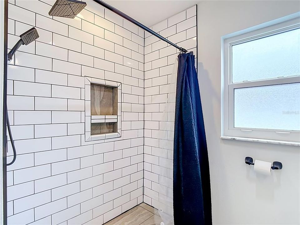 En Venta: $359,000 (3 camas, 2 baños, 1864 Pies cuadrados)
