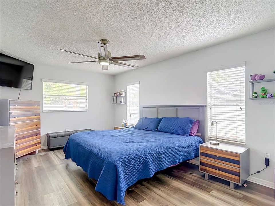 En Venta: $359,000 (3 camas, 2 baños, 1864 Pies cuadrados)