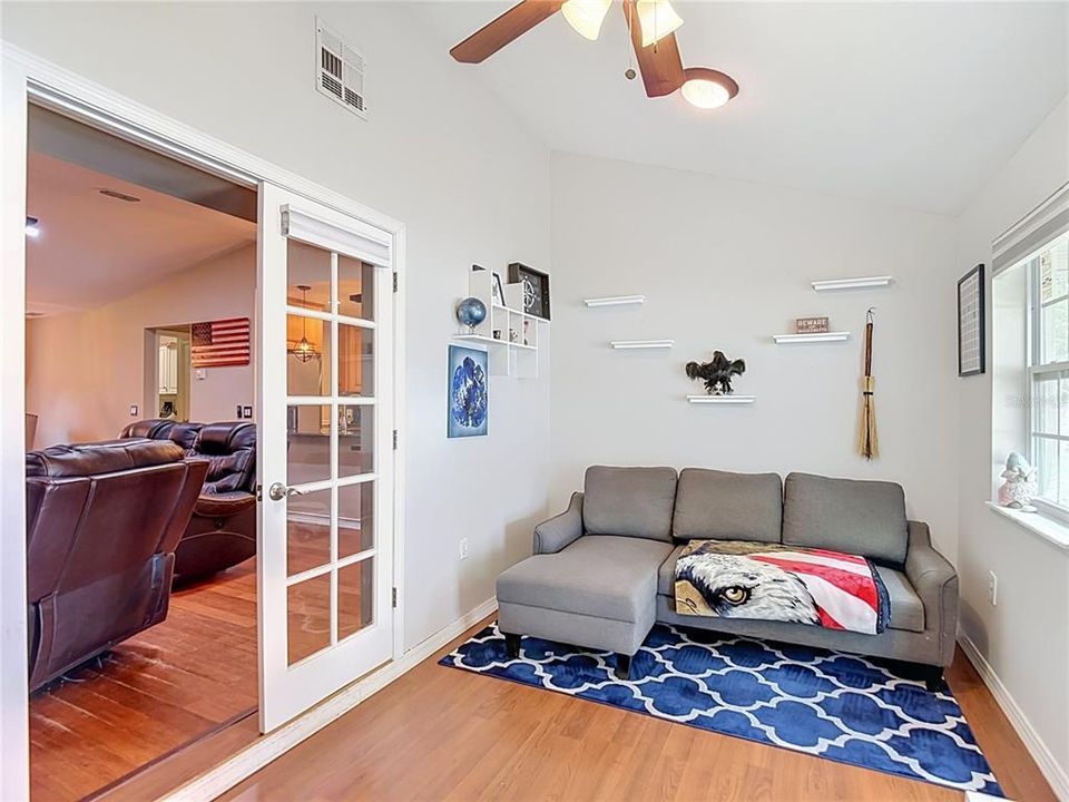 En Venta: $359,000 (3 camas, 2 baños, 1864 Pies cuadrados)