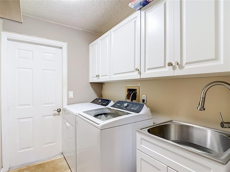 En Venta: $359,000 (3 camas, 2 baños, 1864 Pies cuadrados)