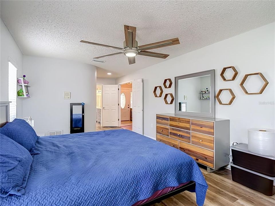 En Venta: $359,000 (3 camas, 2 baños, 1864 Pies cuadrados)