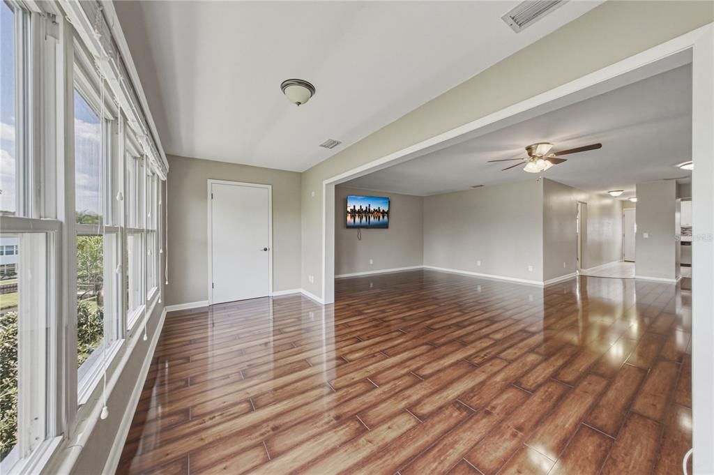 En Venta: $90,500 (2 camas, 2 baños, 1378 Pies cuadrados)