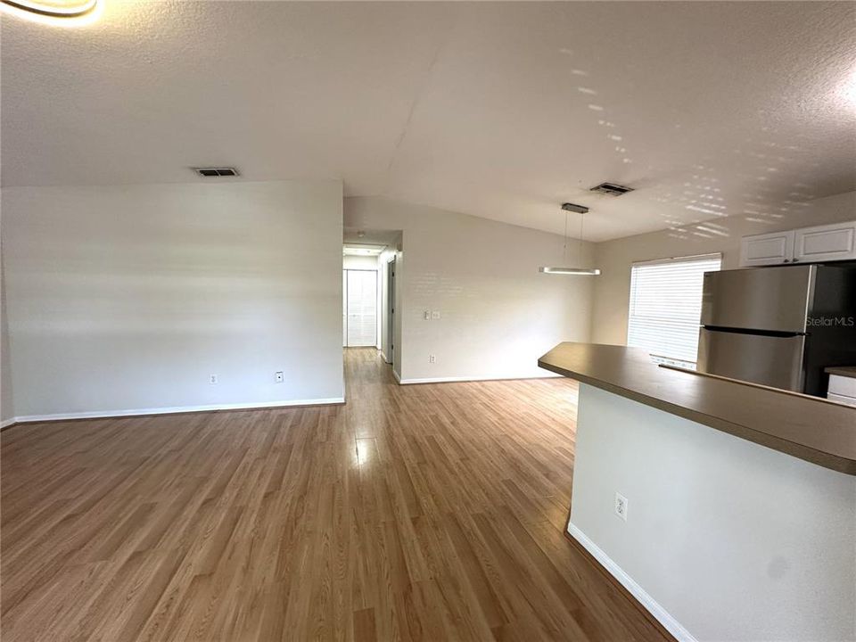 En Renta: $2,700 (3 camas, 2 baños, 1215 Pies cuadrados)