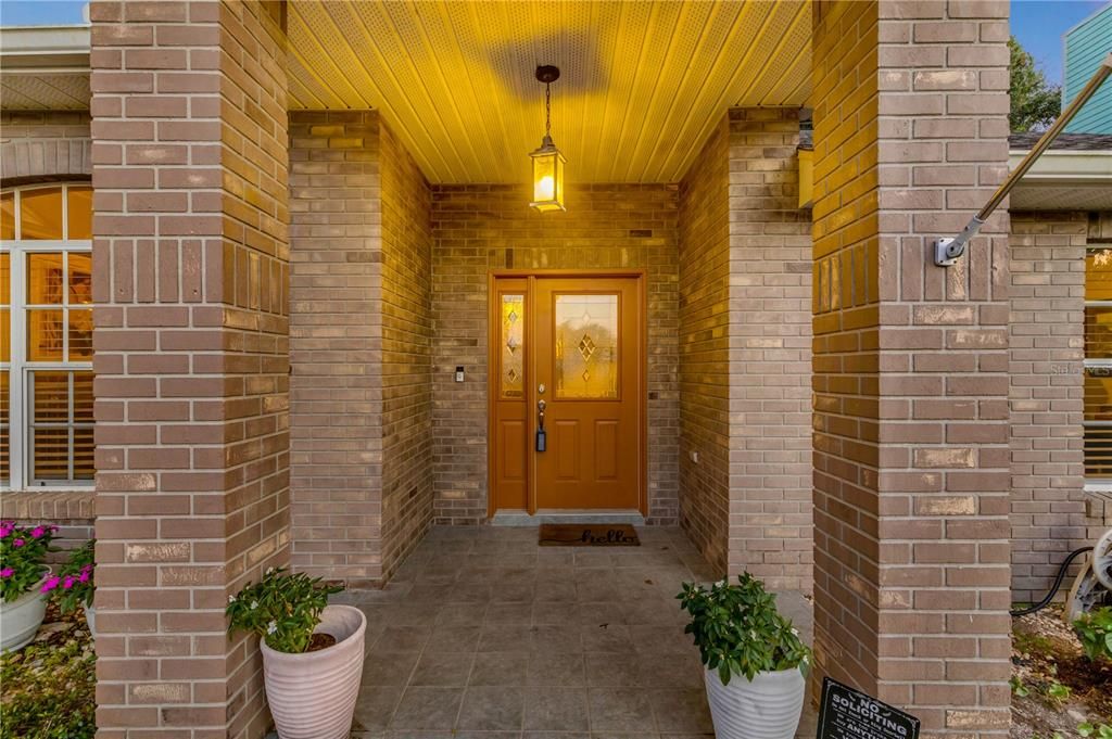 En Venta: $850,000 (3 camas, 2 baños, 2064 Pies cuadrados)