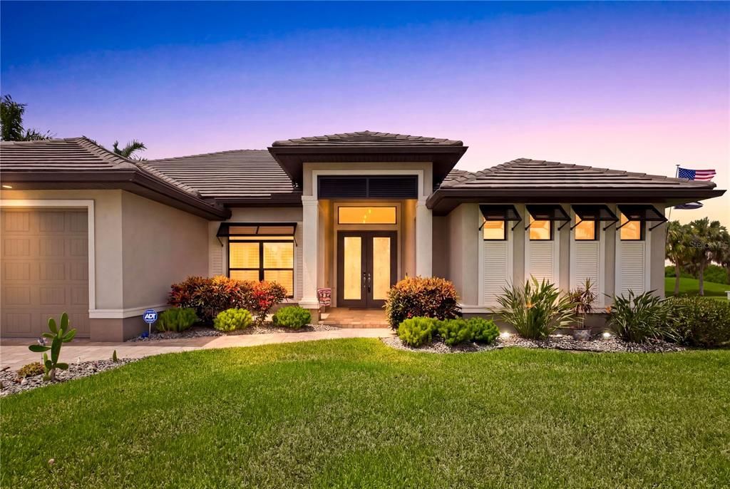 Active With Contract: $749,900 (3 beds, 2 baths, 2215 Square Feet)