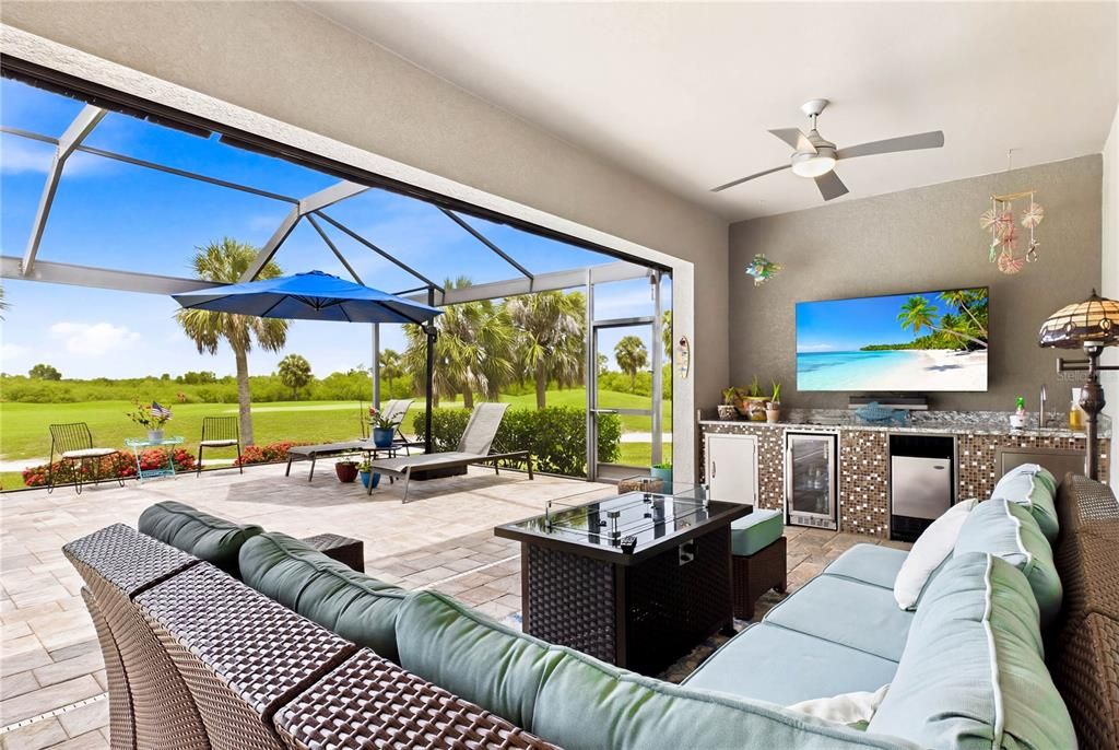 Active With Contract: $749,900 (3 beds, 2 baths, 2215 Square Feet)