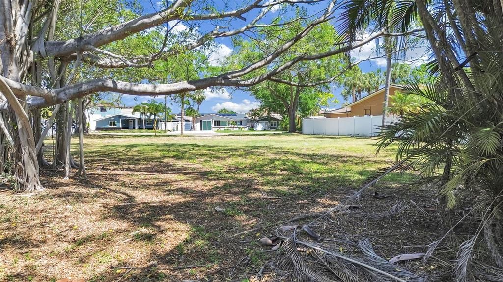 En Venta: $579,000 (0.36 acres)