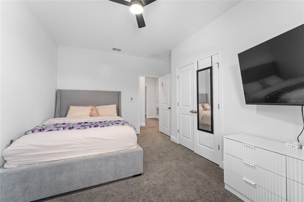 En Venta: $549,900 (4 camas, 3 baños, 2687 Pies cuadrados)