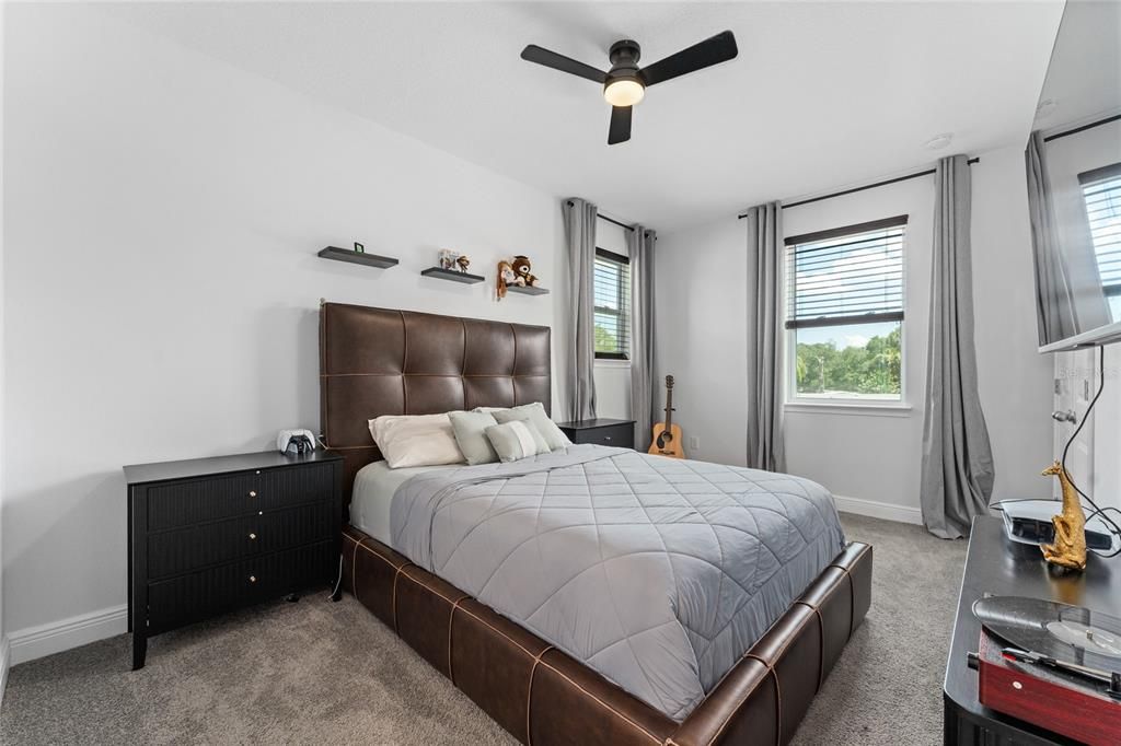 En Venta: $549,900 (4 camas, 3 baños, 2687 Pies cuadrados)