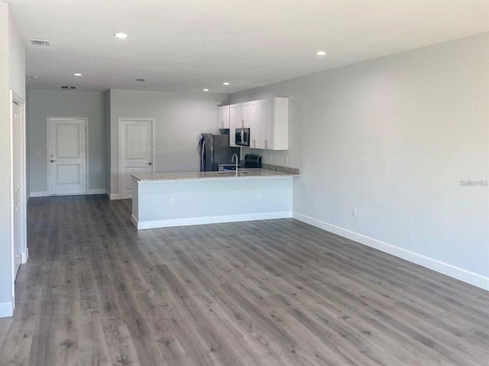 For Rent: $1,797 (3 beds, 2 baths, 1422 Square Feet)