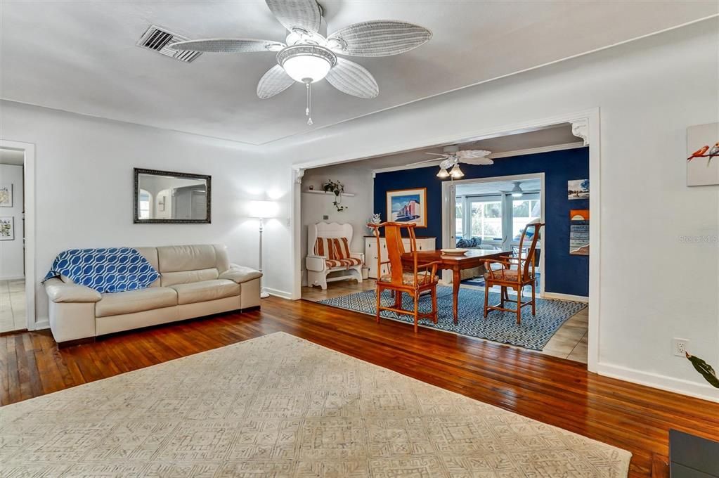 En Renta: $3,950 (3 camas, 2 baños, 1504 Pies cuadrados)