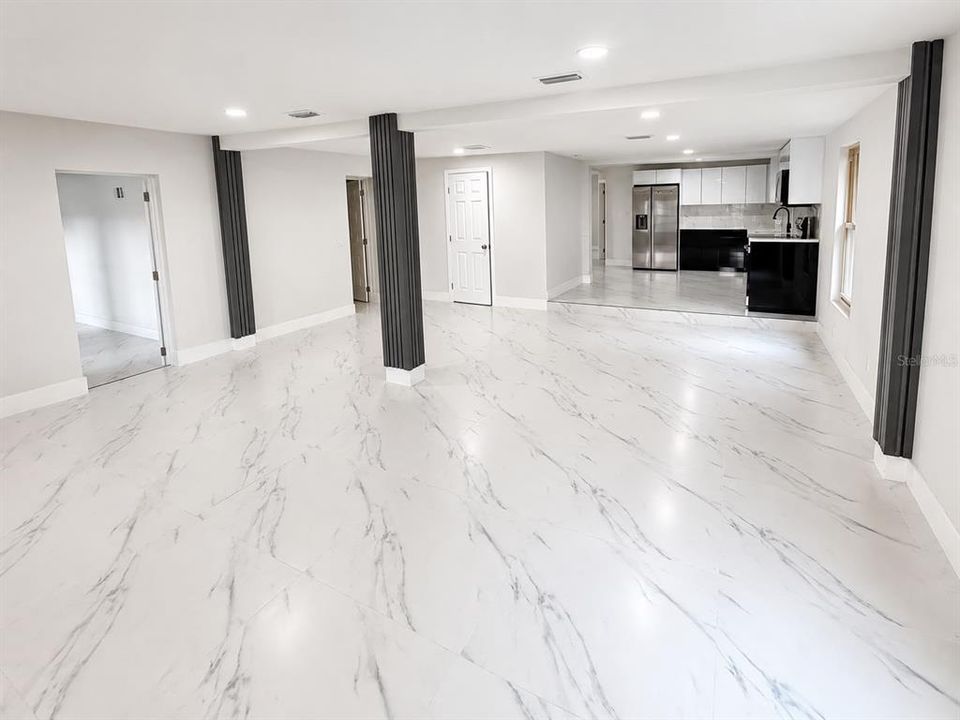 На продажу: $479,900 (4 спален, 3 ванн, 2040 Квадратных фут)