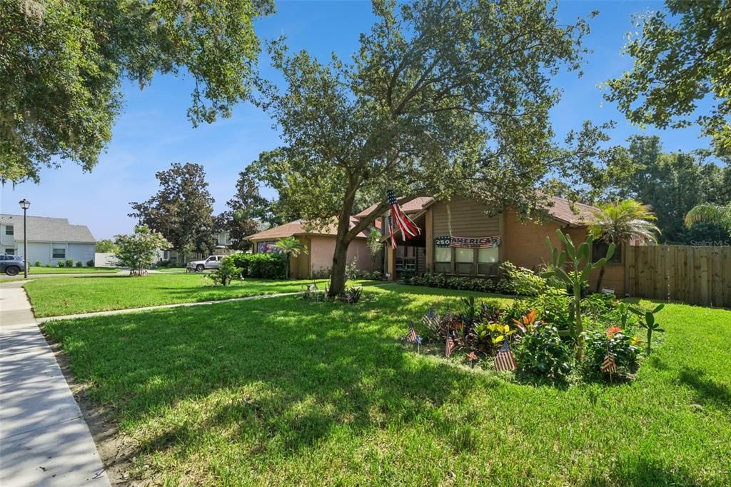 En Venta: $675,000 (4 camas, 3 baños, 2375 Pies cuadrados)