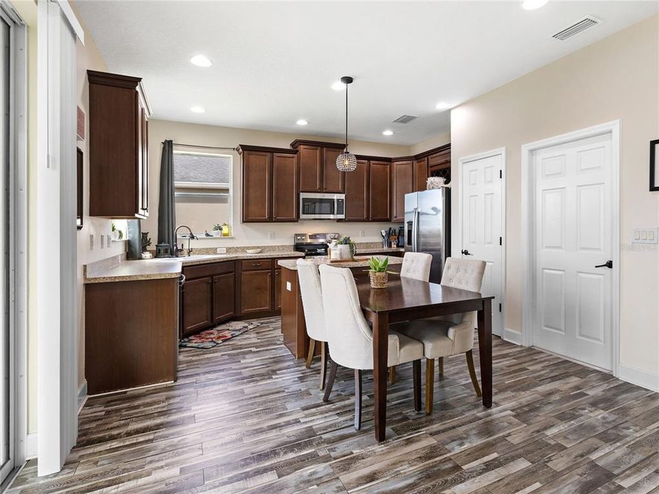 For Sale: $450,000 (4 beds, 2 baths, 2298 Square Feet)