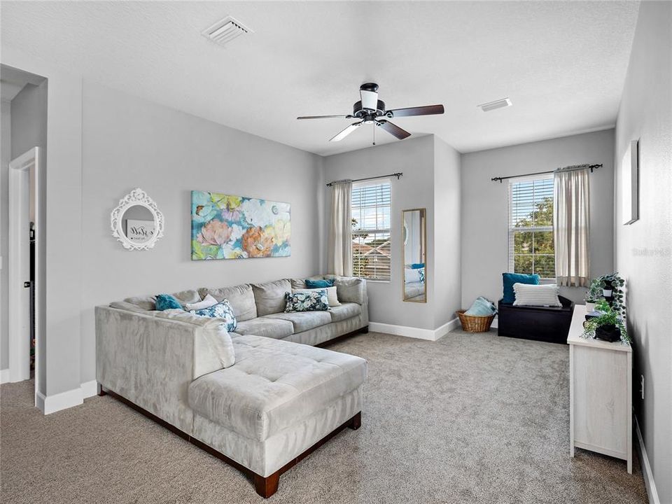 For Sale: $450,000 (4 beds, 2 baths, 2298 Square Feet)