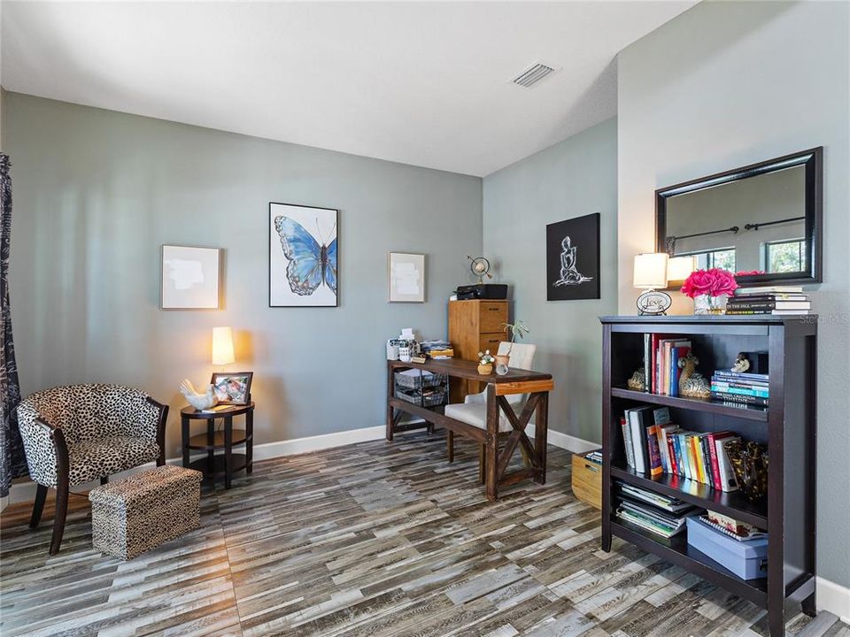 For Sale: $450,000 (4 beds, 2 baths, 2298 Square Feet)
