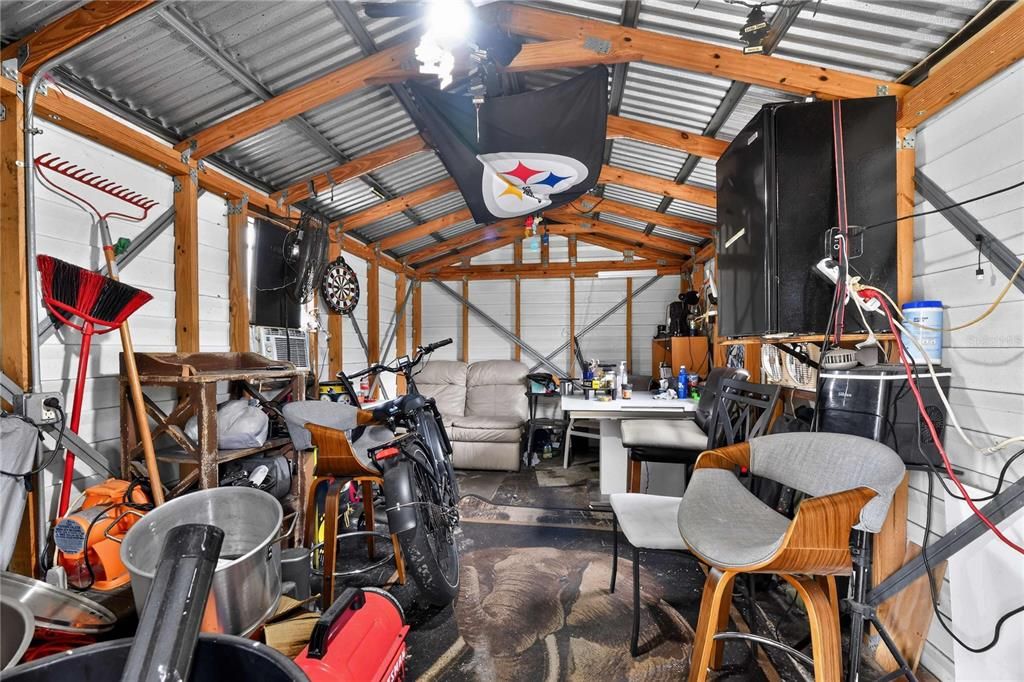 На продажу: $269,900 (3 спален, 2 ванн, 1213 Квадратных фут)