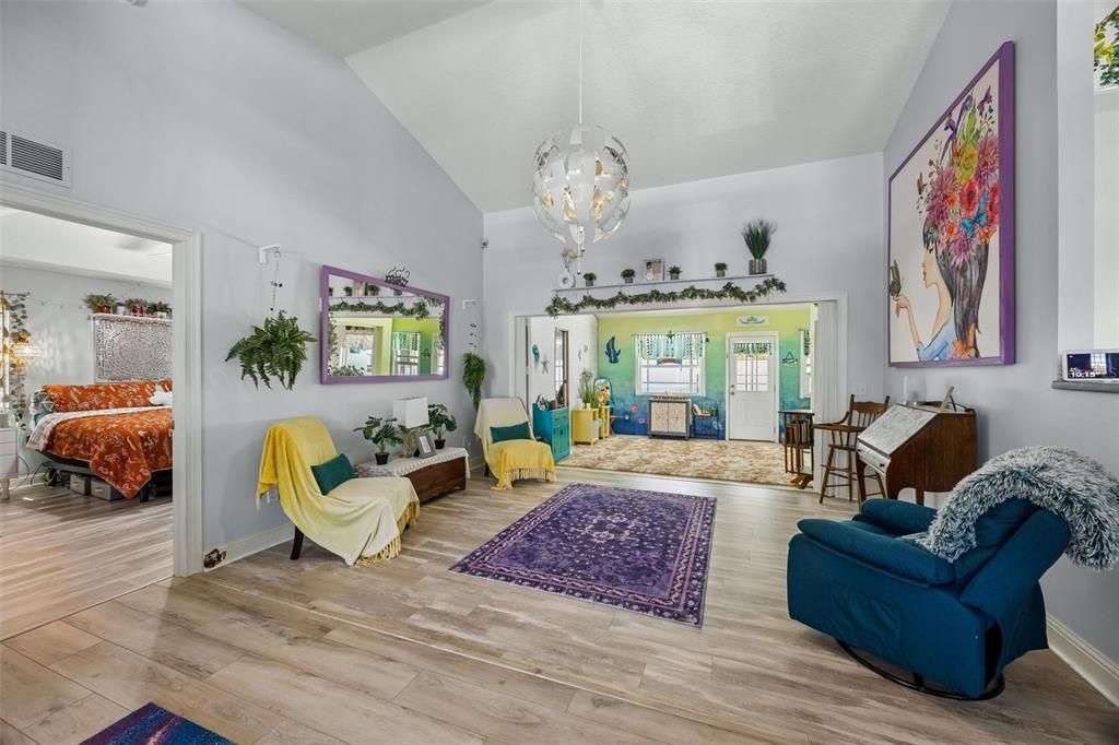 En Venta: $528,999 (3 camas, 2 baños, 2348 Pies cuadrados)