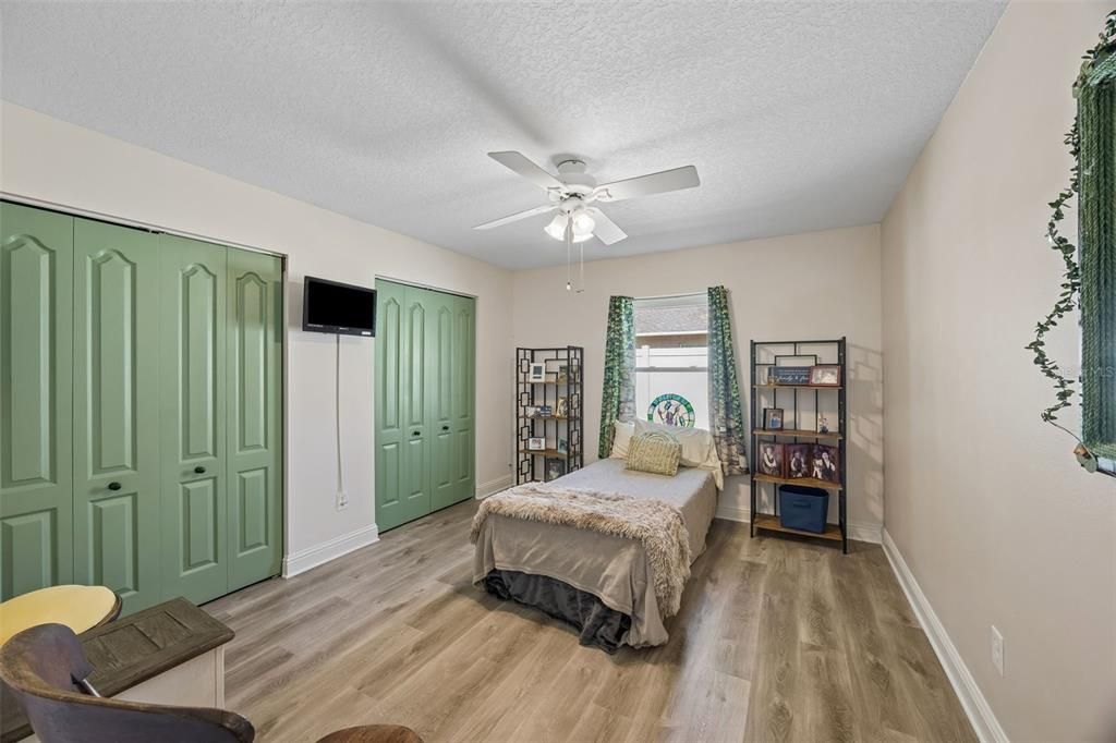 En Venta: $528,999 (3 camas, 2 baños, 2348 Pies cuadrados)