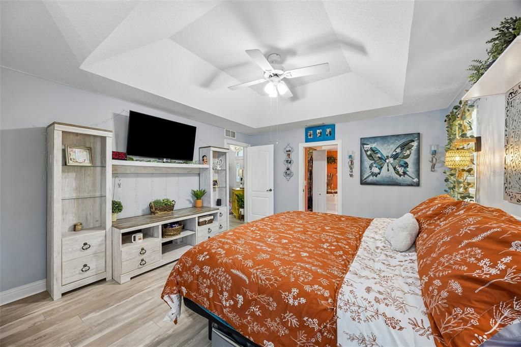 En Venta: $528,999 (3 camas, 2 baños, 2348 Pies cuadrados)