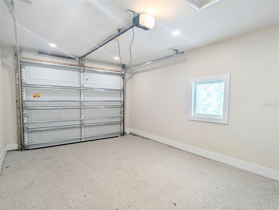 Activo con contrato: $779,900 (2 camas, 1 baños, 1128 Pies cuadrados)
