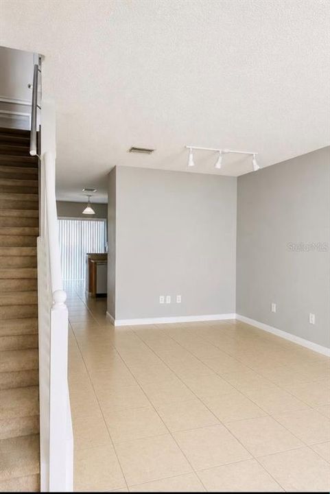 For Rent: $1,750 (2 beds, 2 baths, 1360 Square Feet)