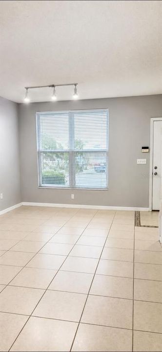 For Rent: $1,750 (2 beds, 2 baths, 1360 Square Feet)