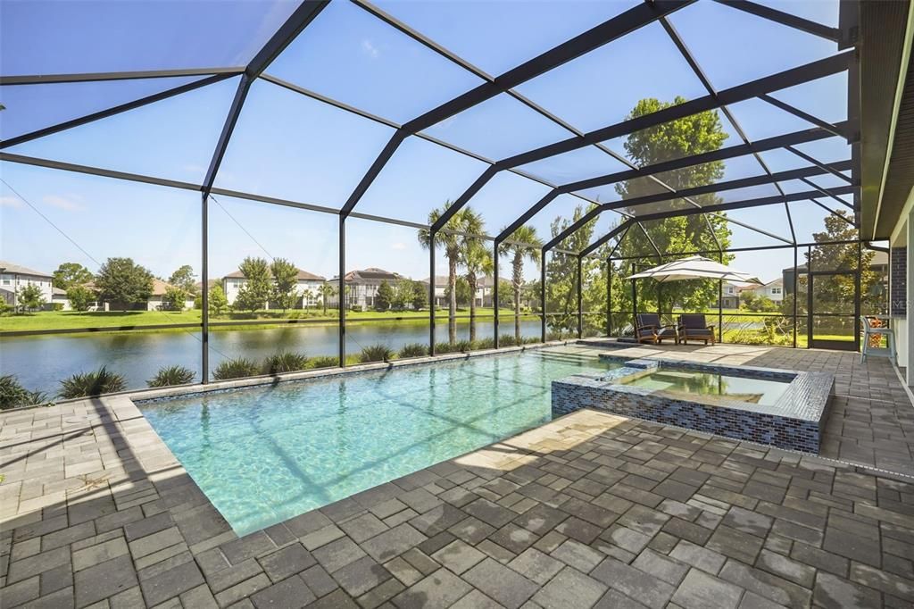 Activo con contrato: $1,250,000 (5 camas, 3 baños, 4006 Pies cuadrados)
