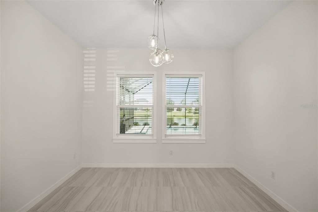 Activo con contrato: $1,250,000 (5 camas, 3 baños, 4006 Pies cuadrados)