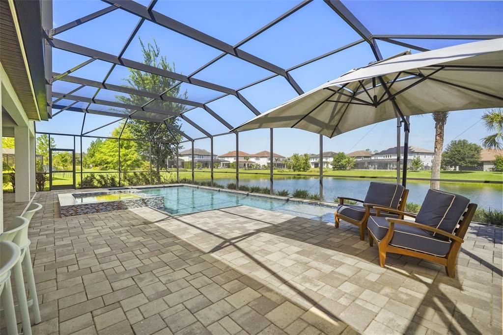 Activo con contrato: $1,250,000 (5 camas, 3 baños, 4006 Pies cuadrados)